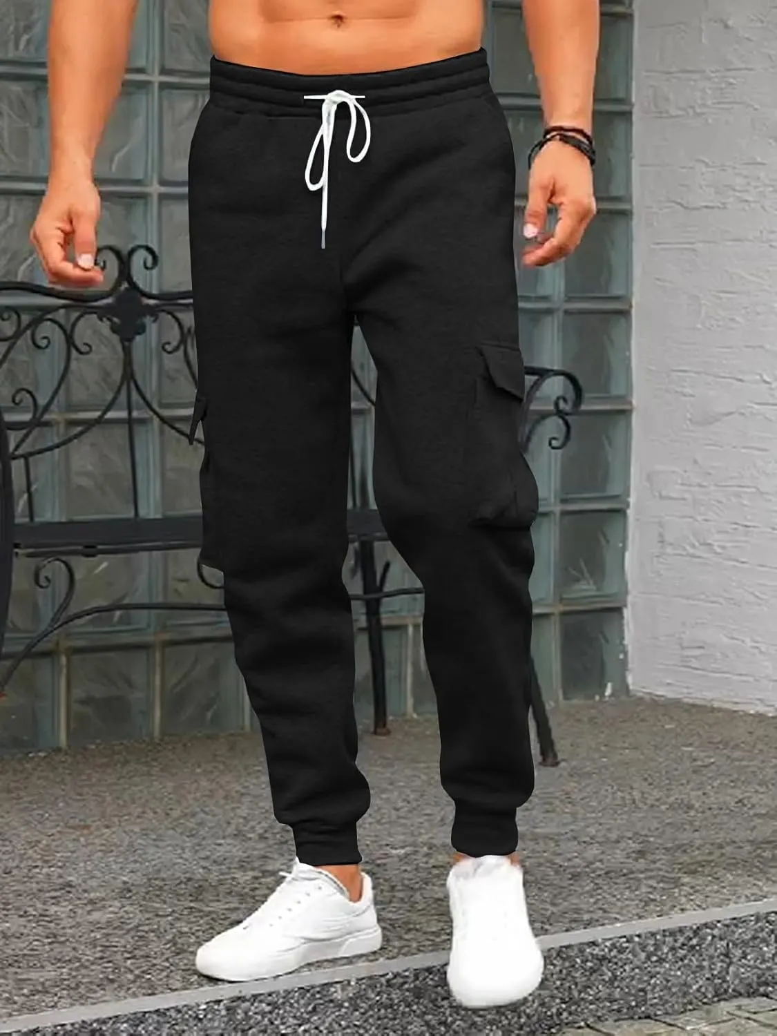 Mens Fleece Cargo Sweatpants Heavyweight Elastic Waist Pants with Pockets Baggy Drawstring Jogger Pants