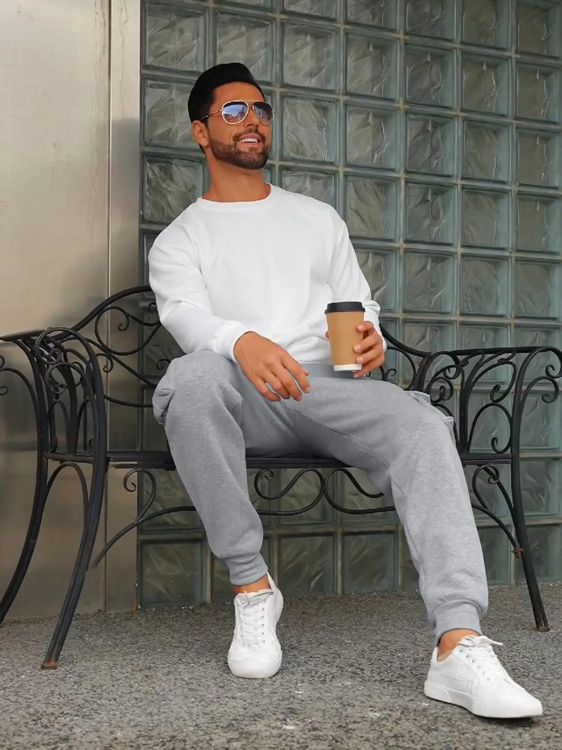 Mens Fleece Cargo Sweatpants Heavyweight Elastic Waist Pants with Pockets Baggy Drawstring Jogger Pants